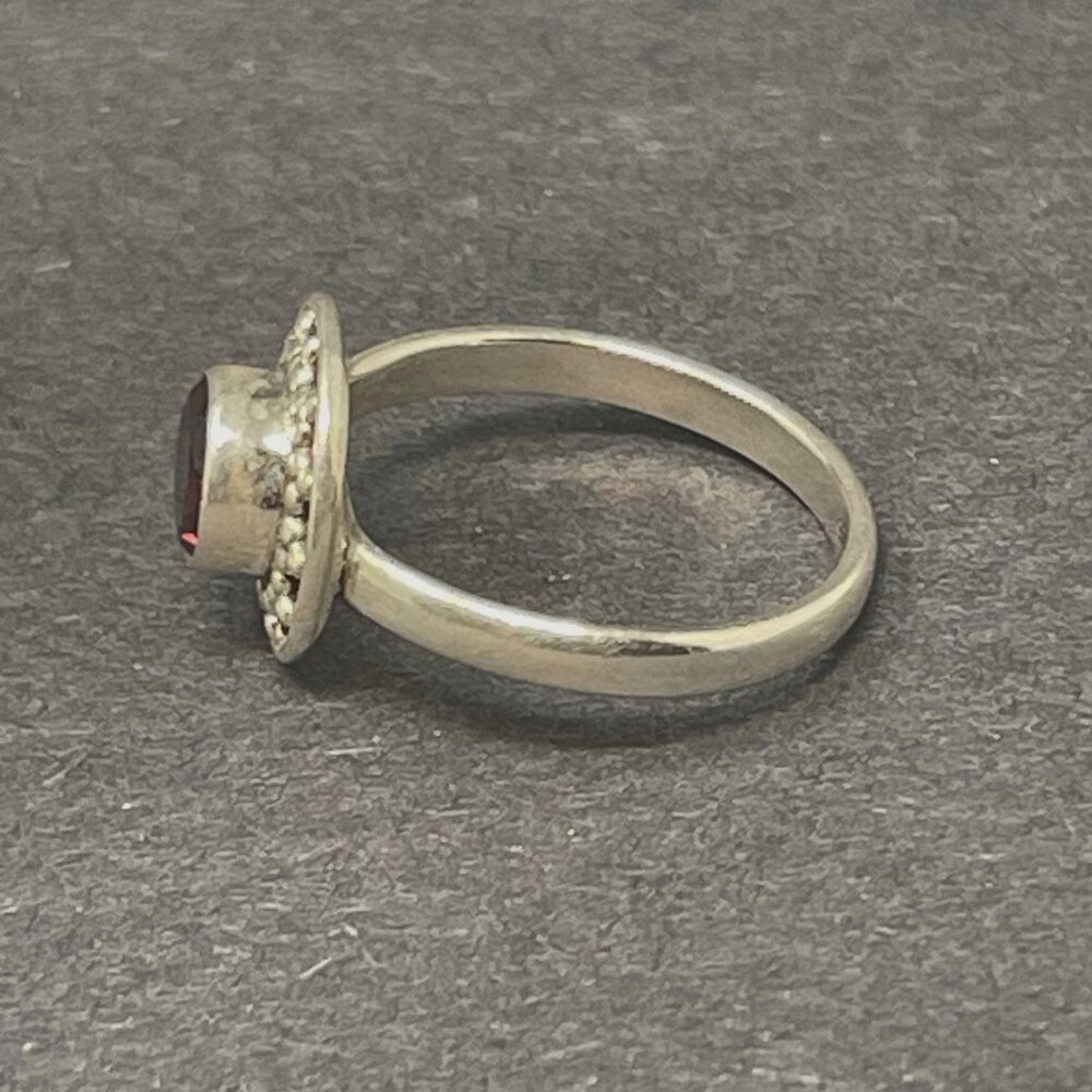 Beautiful Stirling Silver Round Gem Ruby Ring Siz… - image 4